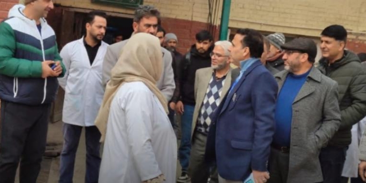 Director SKIMS Reviews Bemina Hospital After Fire Incident, Orders Strict Safety Measures