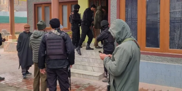 Crackdown in Budgam: Police Target Jamaat-e-Islami Linked Institutes and Members