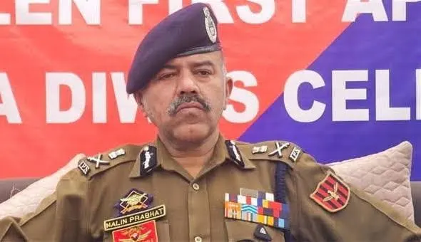 Strengthen Srinagar’s security grid: DGP Prabhat tells officers 