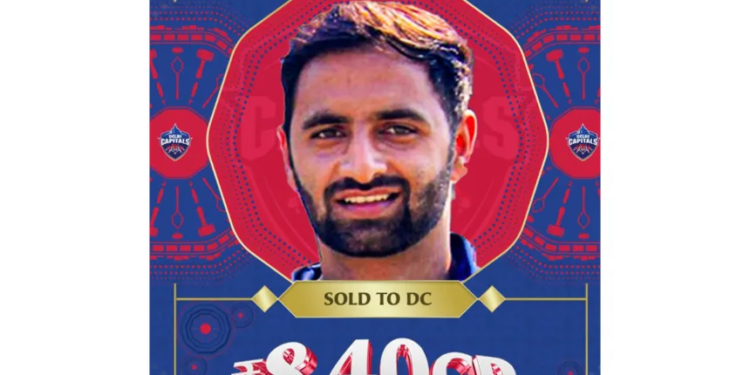 IPL 2026 Auction: J&K pace sensation Aquib goes to DC for Rs 8.40 crores, CSK gets UP all-rounder Prashant Veer at record-breaking numbers