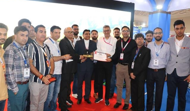 Kashmir tourism draws global attention at OTM Mumbai