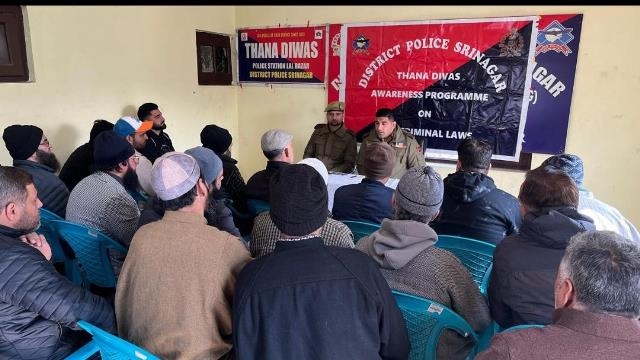 Srinagar Police takes anti-drug campaign to Thana Diwas
