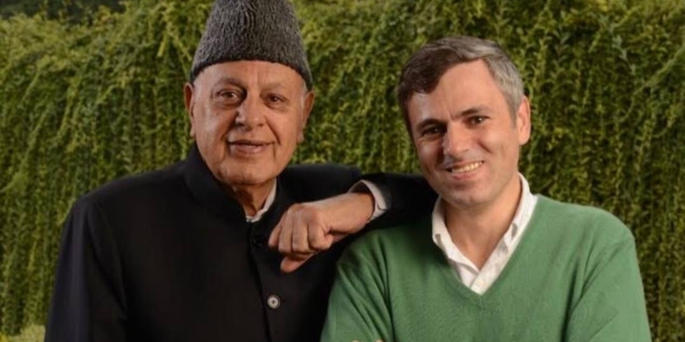 Dr. Farooq, Omar Abdullah greets people on Urs of Hazrat Mian Abdullah Larvi (RA)