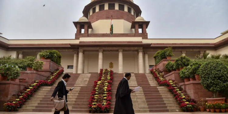 SC Declines Plea Against ‘Vande Mataram’ Circular, Calls It Premature