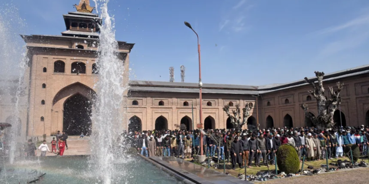 Shab-e-Qadr to be observed with Religious Fervour at Jama Masjid Srinagar tomorrow