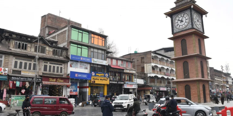 Kashmir returns to normalcy as curbs lifted after six days
