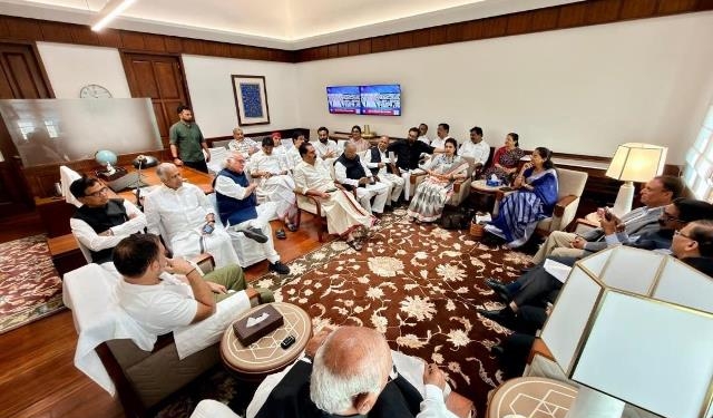 J&K MP Raises Kashmir Issue at INDIA Coalition Meet, Strategy Finalised for Parliament