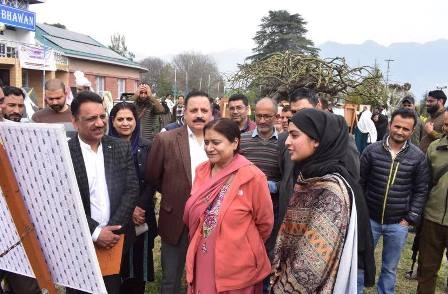 University of Kashmir marked International Women’s Day at its main campus with a programme themed “Give to Gain,” organised by the Department of Students Welfare (DSW).