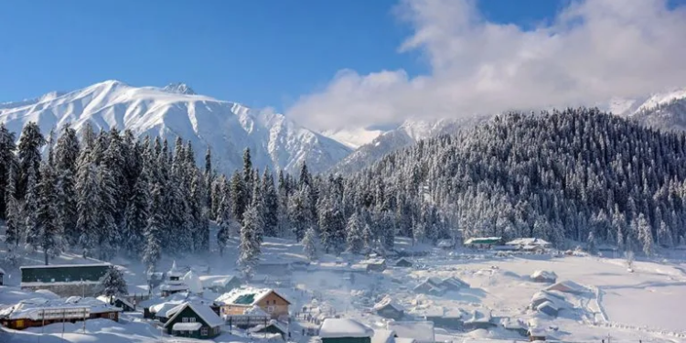 Kashmir shivers again as rain, snow trigger fresh Cold Wave