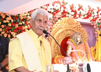 LG Sinha calls for ‘future-ready’ classrooms, says marks-only education ‘unfit’ for new India