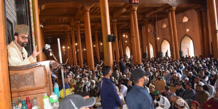 Mirwaiz Expresses Concern Over Decline in Hajj Pilgrims from J&K