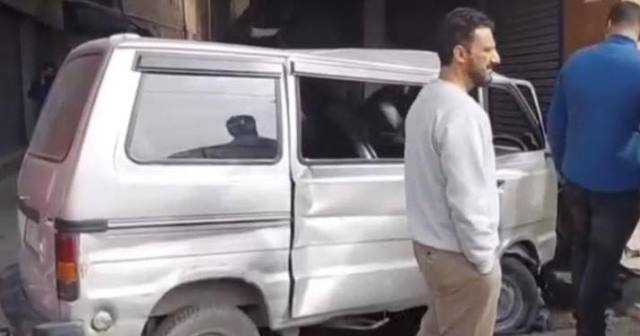 DRIVER KILLED IN SCHOOL VAN ACCIDENT AT LAL CHOWK; STUDENTS SAFE