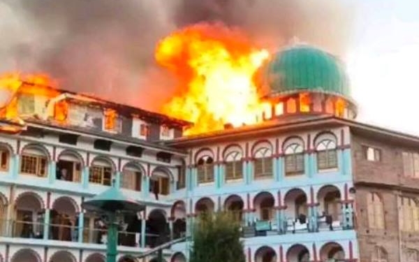 Fire Damages Jamia Ashraf-ul-Uloom Hyderpora Srinagar; Two Civilians, One Fireman Injured; Blaze Controlled