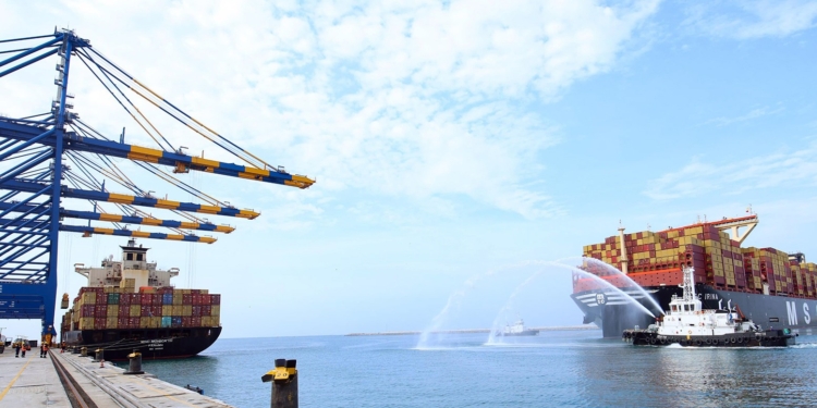 Oil prices jump, markets shake amid US-Iran ceasefire uncertainty