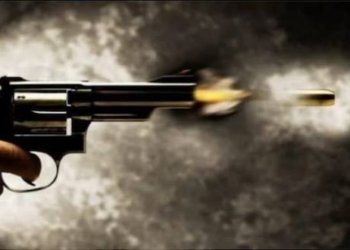 Firing incident in Miran Sahib: Notorious criminal injured, associate escapes.