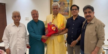 GKPD Delegation meets LG Sinha & briefs him about the ‘Kashmir Heritage Tour’