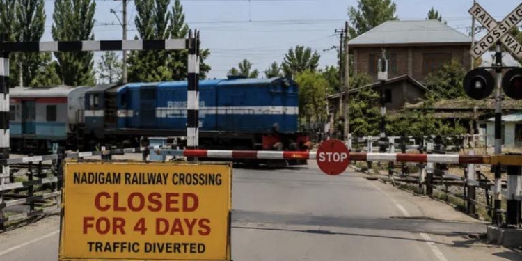 Nadigam railway crossing in Budgam to remain closed for 4 days