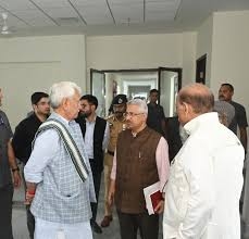 LG Sinha Inspects Yatri Niwas at Pantha Chowk Ahead of Amarnath Yatra