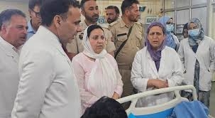 Sakeena itoo visits SKIMS Soura, reviews healthcare services, patient care facilities