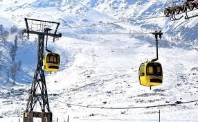 Tourists stranded as technical snag halts Gulmarg Gondola service