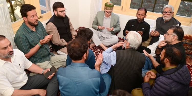 CM Omar Visits Residence of Minor Girl in Budgam, Assures Strict Action Against Culprits