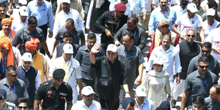 Drug-Free J&K Campaign Reaches 19th District, LG Sinha Leads Padyatra in Kishtwar
