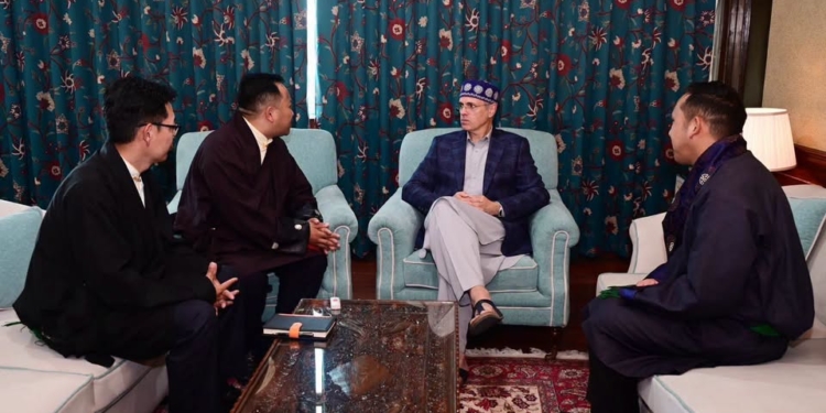 CM Omar Abdullah Meets Tibetan Parliament-in-Exile Members in Srinagar