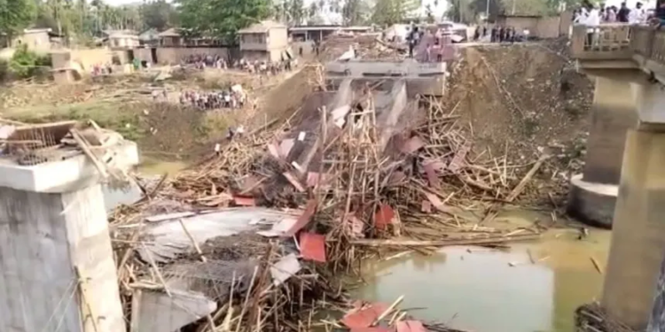 10 injured as newly constructed bridge collapses in Baramulla