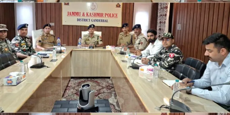 Ganderbal Police, CAPF Hold Coordination Meeting Ahead of Amarnath Yatra 2026