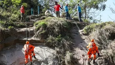 J&K Police Mountain Rescue Team Holds High-Altitude Drills at Mahagunas Top Ahead of SANJY 2026