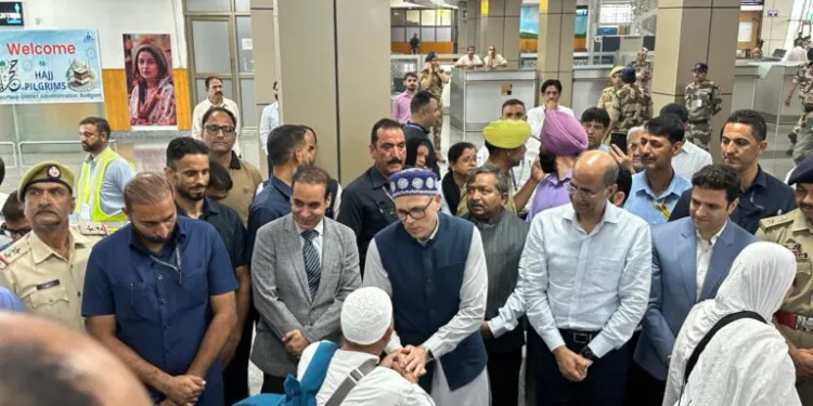 First Batch Of J&K Haj Pilgrims Returns To Srinagar; Received By CM Abdullah At Airport