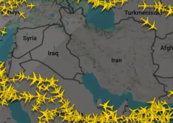 Kuwait closes its airspace over Iranian attacks