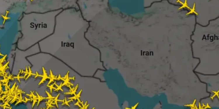 Kuwait closes its airspace over Iranian attacks