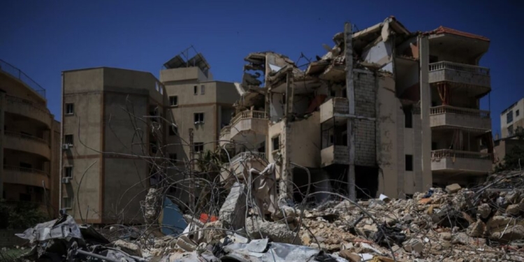 Israel and Lebanon agree to implement ceasefire