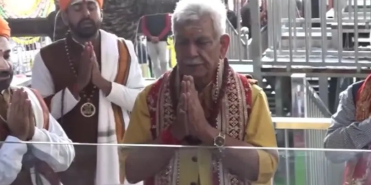 LG Sinha Performs Pratham Puja at Holy Cave of Shri Amarnath Ji