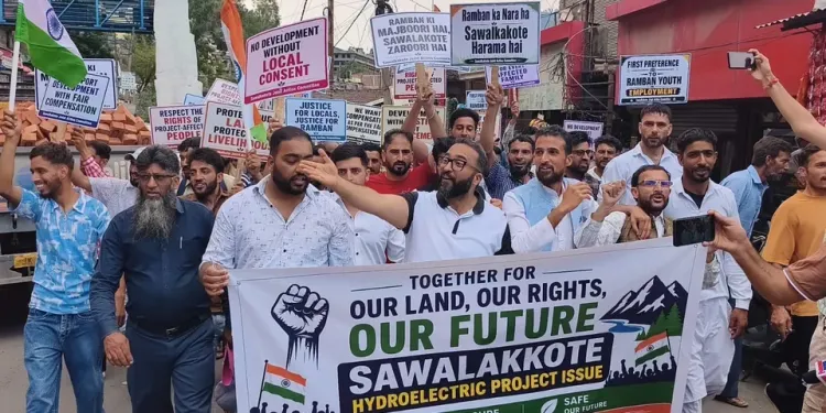 SJAC leads massive peaceful rally in Ramban over Sawalkakote Hydroelectric Project