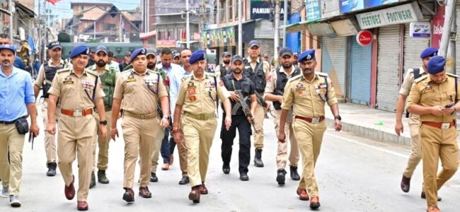 DGP Nalin Prabhat reviews security arrangements in Old City Sgr