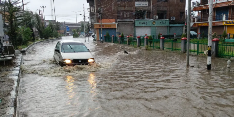 Heavy rainfall inundates parts of Srinagar, exposes urban drainage woes