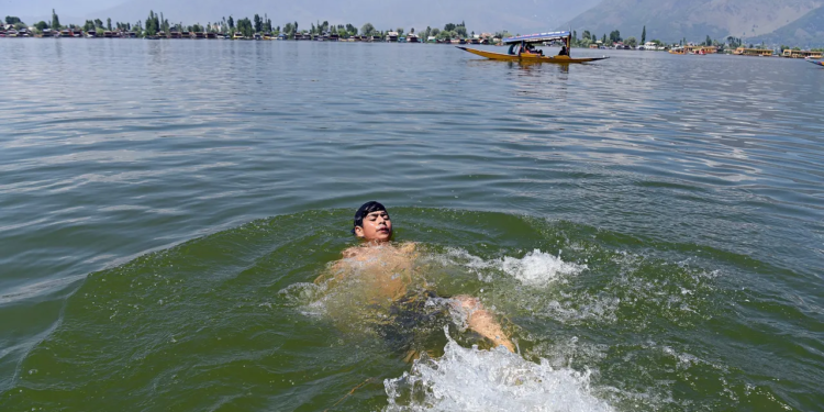 Dry, hot spell to persist in Valley for three more days, Srinagar may see season’s hottest day: independent forecaster