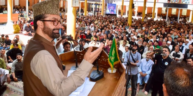 Mirwaiz Pays Tributes to Ayatollah Khamenei , Calls Muslim Unity the Greatest Tribute to Him