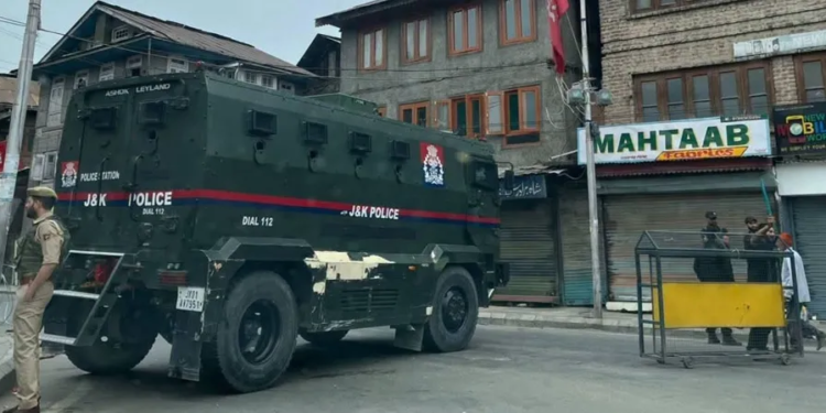 Naqshband Sahib area in Srinagar under tight security for second day