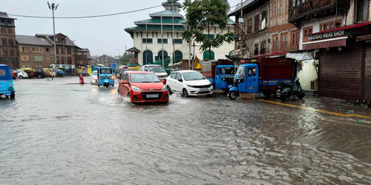 Red Alert issued for parts of J&K as heavy rain to continue till July 23 : MeT