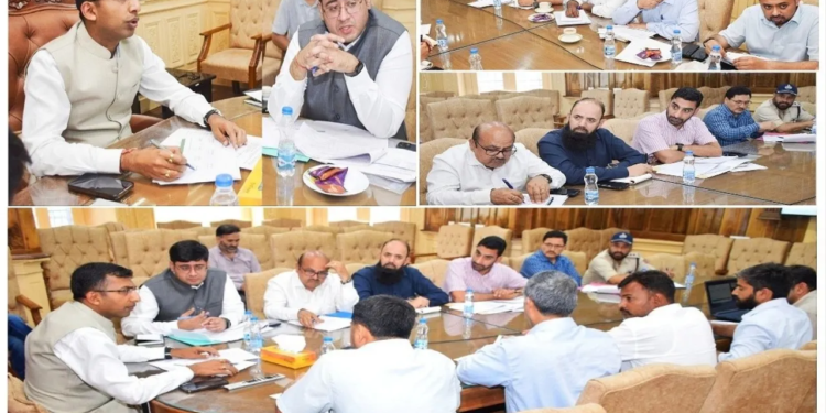 Div Com Kashmir reviews progress of Ring Road