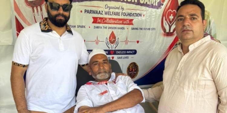 ‘Blood Man of Kashmir’ Shabbir Ahmad Khan Donated 195 Pints in 46 Years