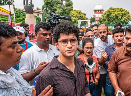 CJP protests at police station, seeks action against ‘influencer’ for assaulting student’s father