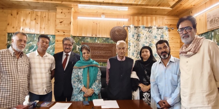 Kashmir Film Industry Delegation Calls on Former Chief Minister Mehbooba Mufti