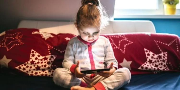 National policy on children’s digital media use, smartphone ban in schools need of hour: Report