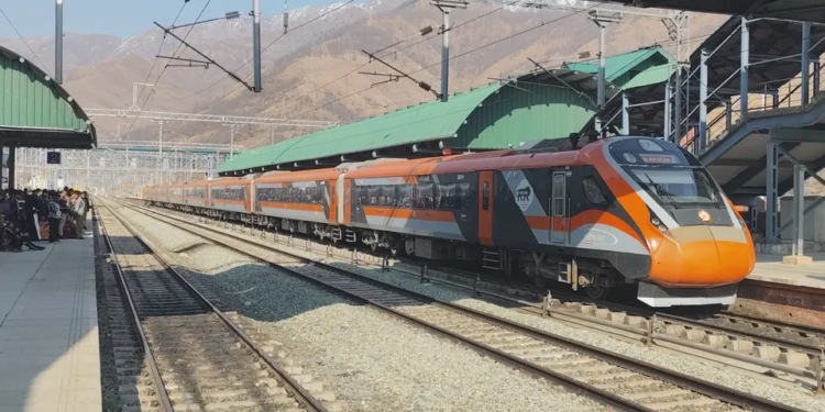 Driver’s cabin glass of Delhi-bound train breaks in J-K’s Samba, probe underway