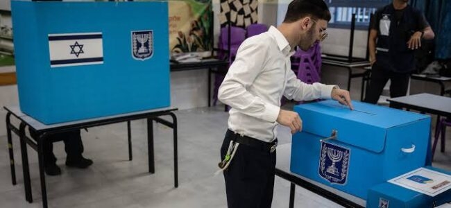 Israel exit polls show no clear winner, Netanyahu’s Likud largest party