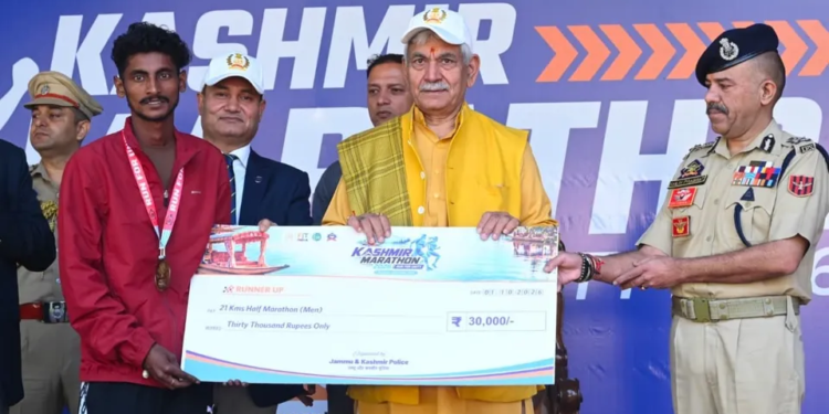 LG Sinha addresses closing ceremony of Kashmir marathon – Run for Unity